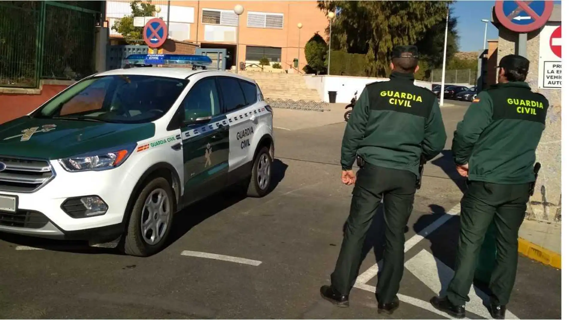 Agentes de la Guardia Civil Agentes de la Guardia Civil