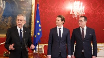 El presidente austríaco da luz verde al Gobierno de conservadores y ultras