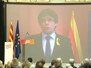 La ANC advierte de que sólo reconocerá a Puigdemont como presidente legítimo de Cataluña tras el 21-D La ANC advierte de que sólo reconocerá a Puigdemont como presidente legítimo de Cataluña tras el 21-D