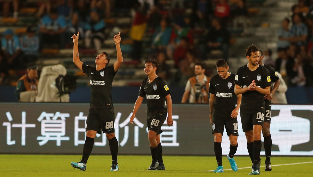 Pachuca se impone al Al Jazira