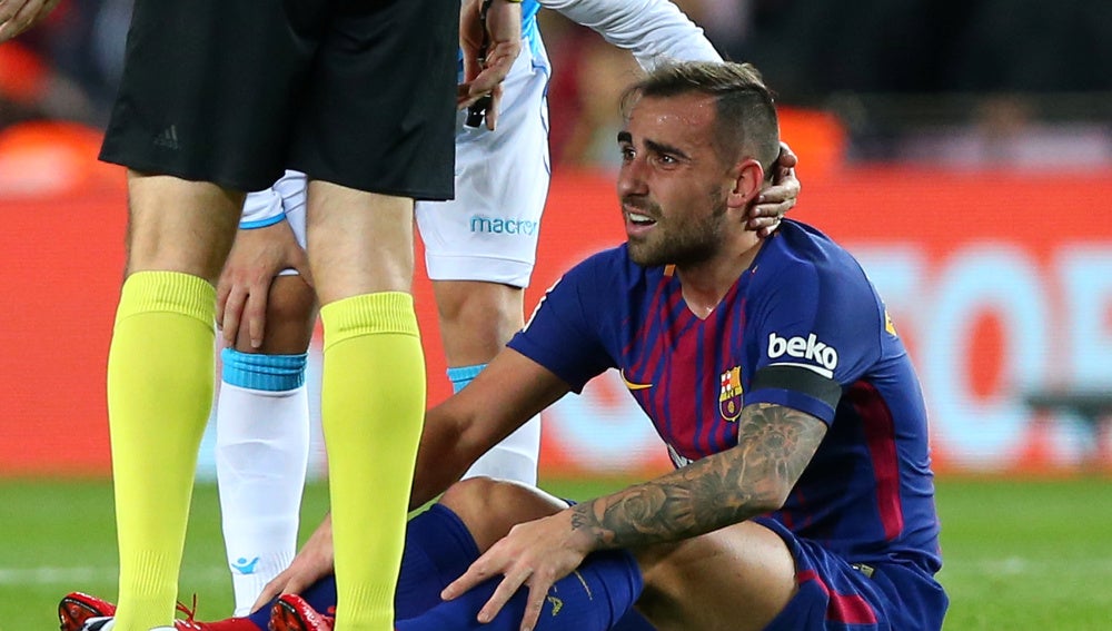 Alcácer se duele en el suelo