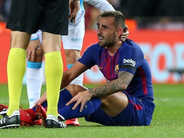 Alcácer se duele en el suelo