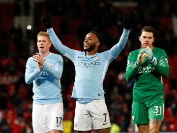 Sterling celebra una victoria del Manchester City