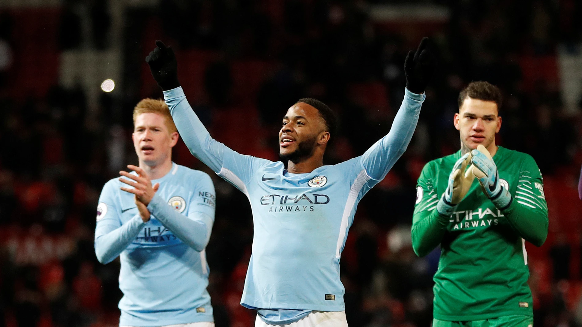 Sterling celebra una victoria del Manchester City Sterling celebra una victoria del Manchester City