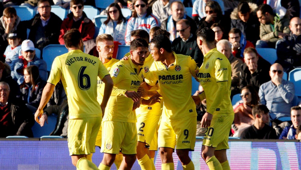 El Villarreal celebra un gol