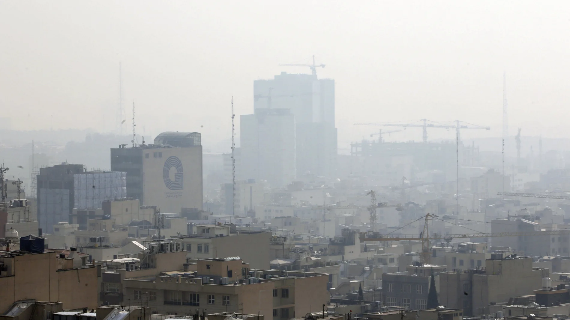 La contaminación cubre Teherán La contaminación cubre Teherán
