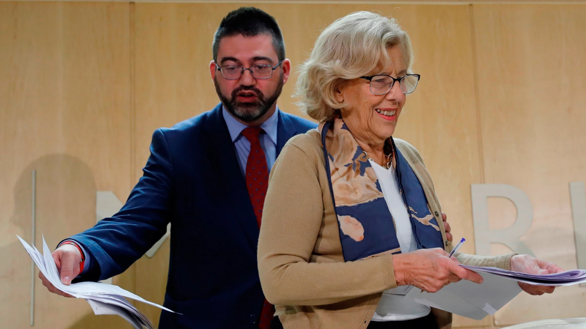 Carlos Sánchez Mato con Manuela Carmena Carlos Sánchez Mato con Manuela Carmena