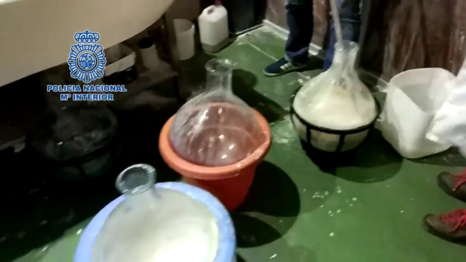 La policía desmantela dos laboratorios de droga y detiene al 