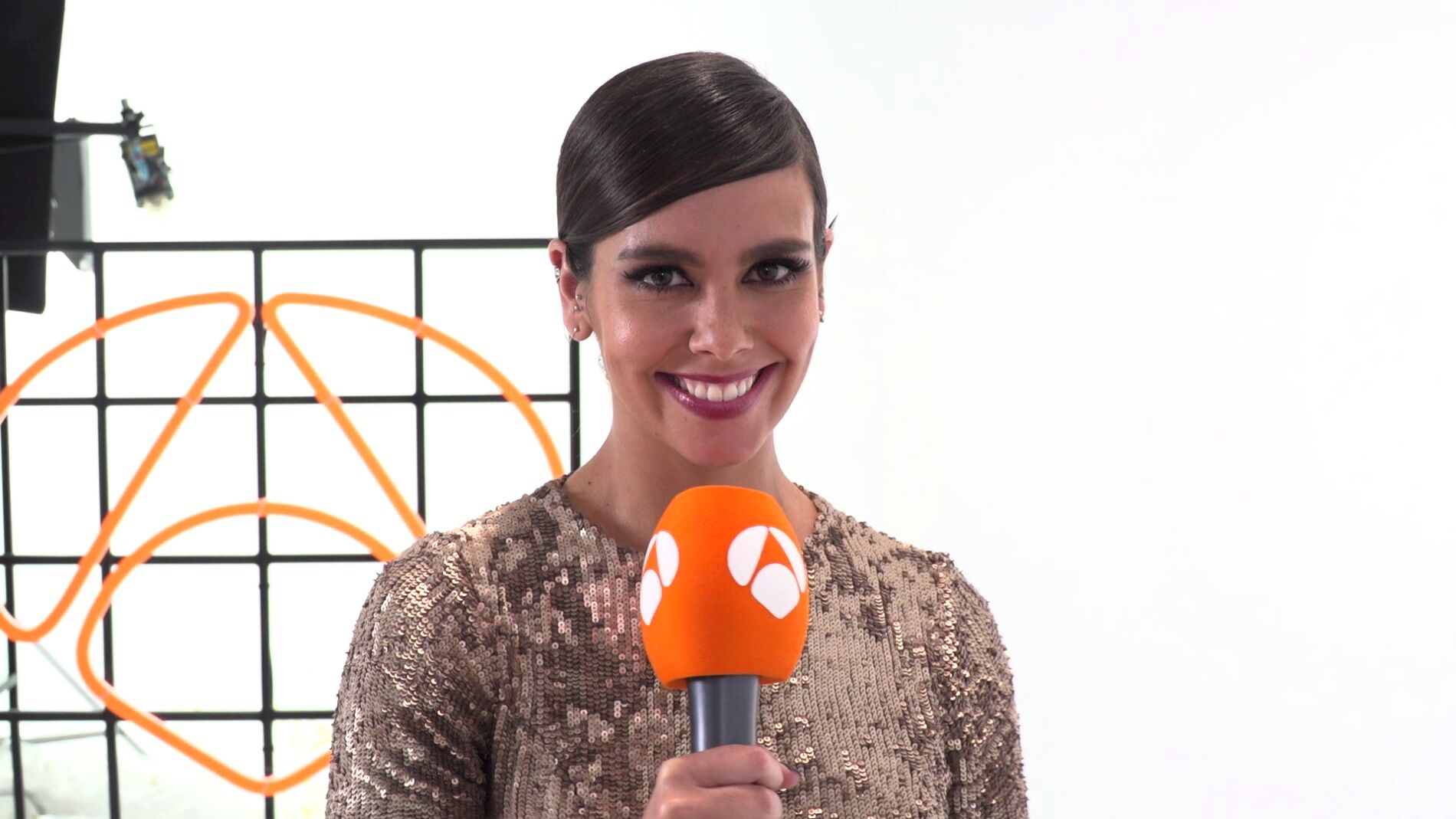 Cristina Pedroche y Alberto Chicote se enfrentan al test m&aacute;s divertido sobre la Nochevieja