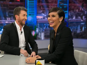 Cristina Pedroche da nuevas pistas sobre su vestido de Nochevieja en 'El Hormiguero 3.0' Cristina Pedroche da nuevas pistas sobre su vestido de Nochevieja en 'El Hormiguero 3.0'