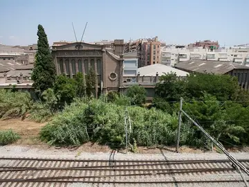 Imagen de la fábrica que Uralita tenía entre las localidades de Cerdanyola y Ripollet (Barcelona) Imagen de la fábrica que Uralita tenía entre las localidades de Cerdanyola y Ripollet (Barcelona)