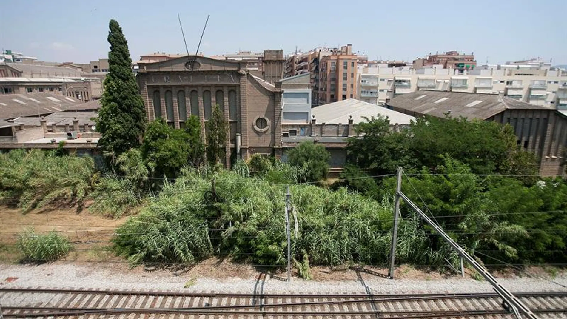 Imagen de la fábrica que Uralita tenía entre las localidades de Cerdanyola y Ripollet (Barcelona) Imagen de la fábrica que Uralita tenía entre las localidades de Cerdanyola y Ripollet (Barcelona)