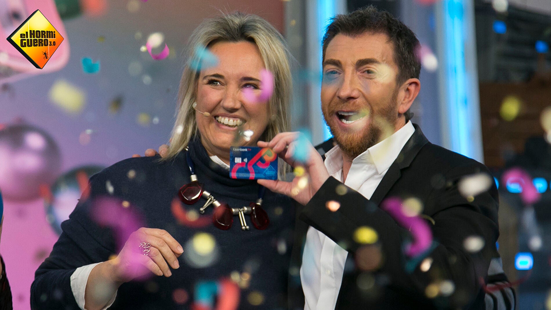 Cristina Pedroche 'regala' 3.000 euros a una espectadora de 'El Hormiguero 3.0'