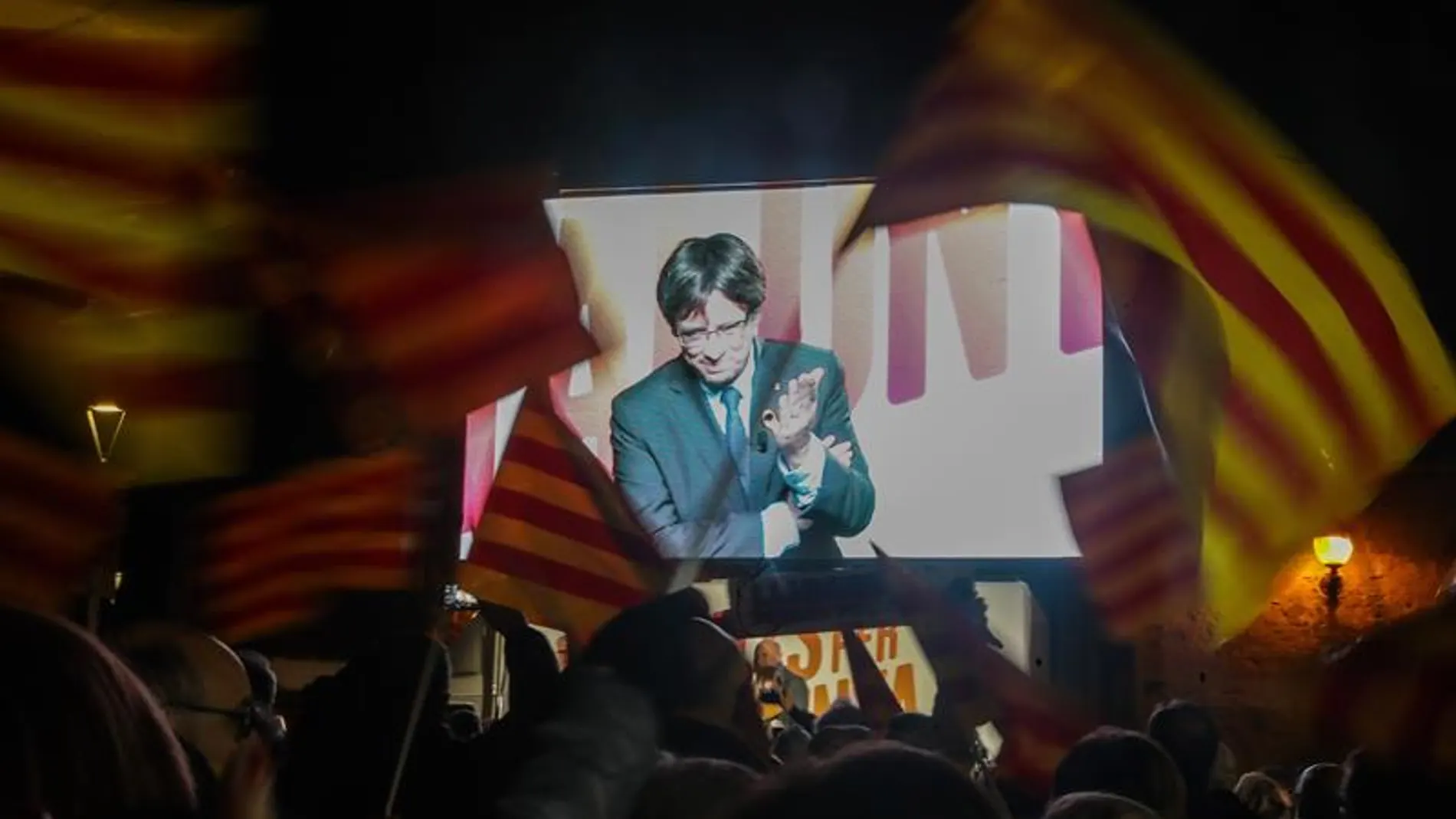 Intervención por videoconferencia desde Bruselas de Puigdemont Intervención por videoconferencia desde Bruselas de Puigdemont