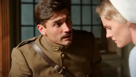 Fidel destroza las ilusiones de Julia: “No puedo abandonar a Susana, está embarazada” Fidel destroza las ilusiones de Julia: “No puedo abandonar a Susana, está embarazada”