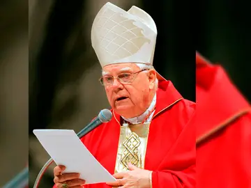 El cardenal Bernard Law El cardenal Bernard Law
