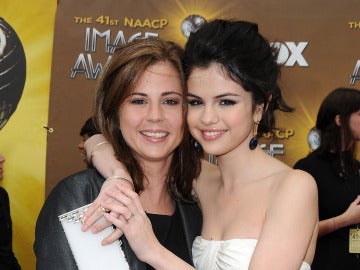 Selena Gomez junto a su madre, Mandy Teefey