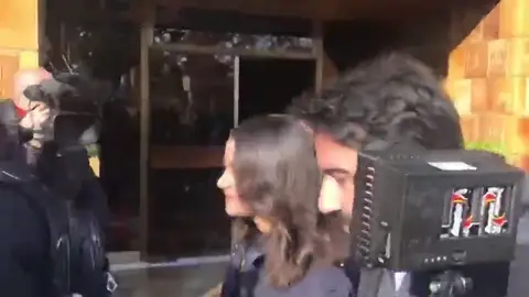 Insultos a Inés Arrimadas durante un paseo en la jornada de reflexión Insultos a Inés Arrimadas durante un paseo en la jornada de reflexión