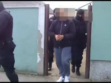 La policía serbia y croata detienen a 17 personas por tráfico de inmigrantes La policía serbia y croata detienen a 17 personas por tráfico de inmigrantes