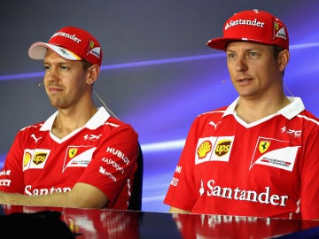 Vettel y Raikkonen, pilotos de Ferrari