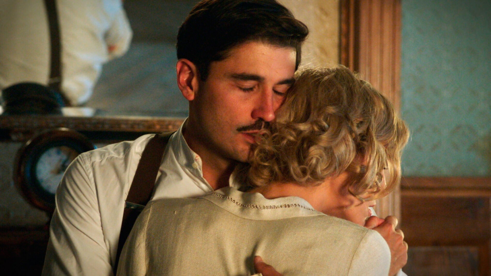 Fidel calma el enfado de Julia tras dejarle plantada