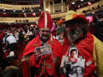 Espectadores disfrazados, imprescindibles en el sorteo de la Lotería de Navidad