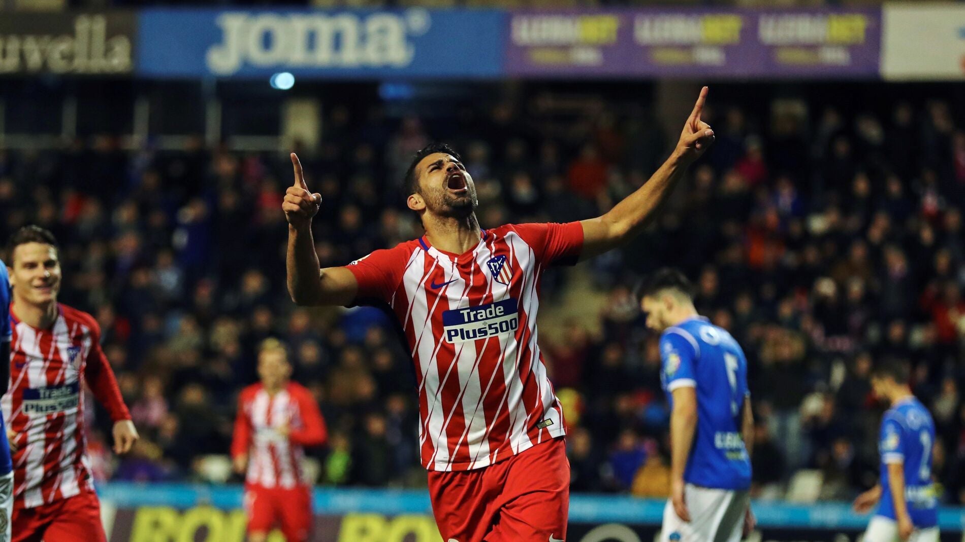 Diego Costa celebra su gol ante el Lleida
