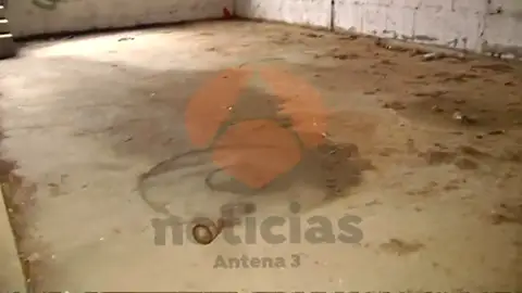 Imágenes en exclusiva del interior de la nave de Asados donde apareció el cuerpo de Diana Quer Imágenes en exclusiva del interior de la nave de Asados donde apareció el cuerpo de Diana Quer