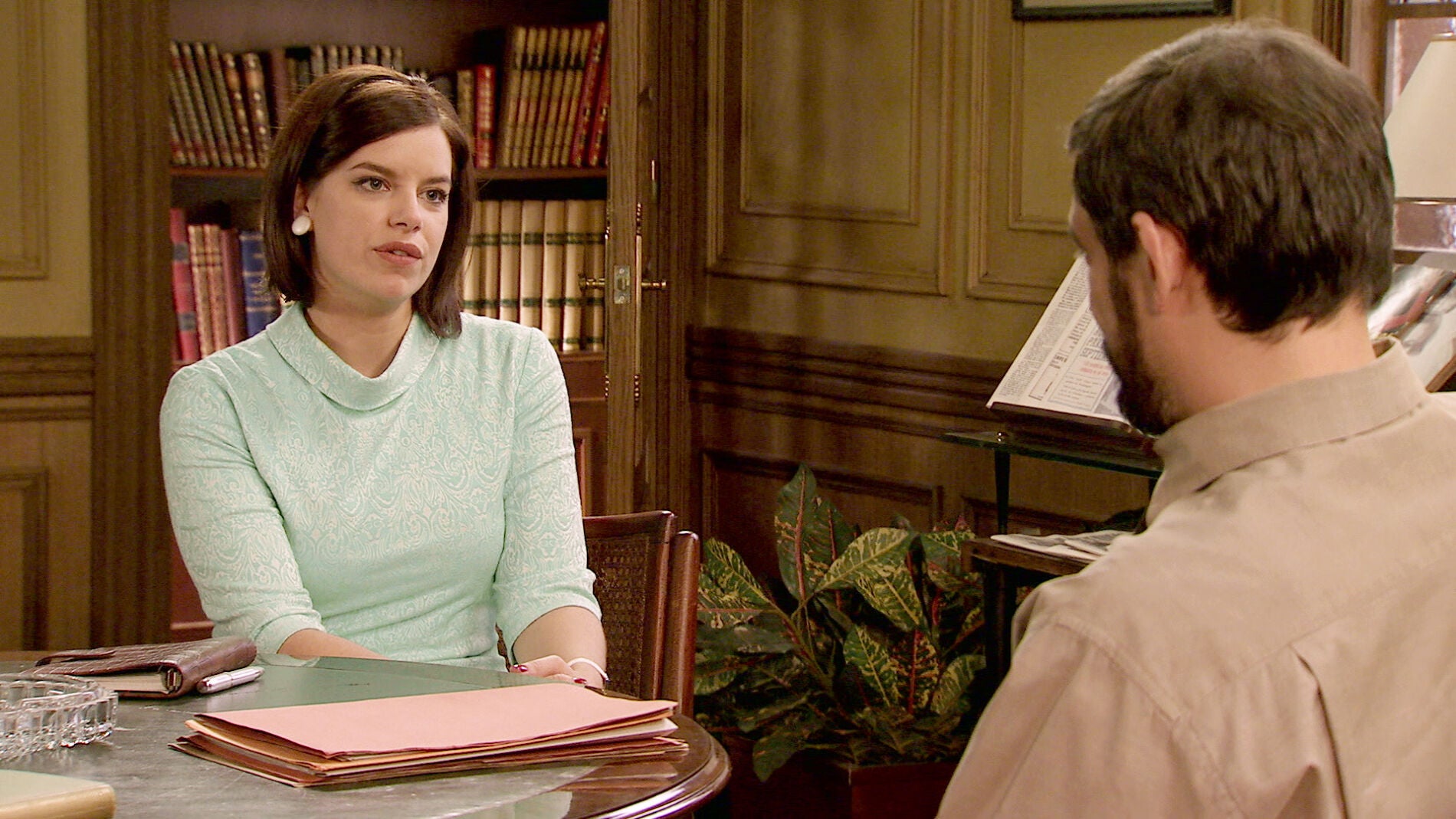 Marta, a Carvajal: "Las mujeres deben saber que hay mundo m&aacute;s all&aacute; de la puerta de su casa"