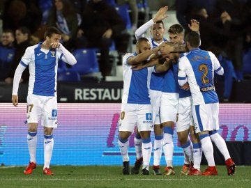 Los jugadores del Leganés celebran un gol