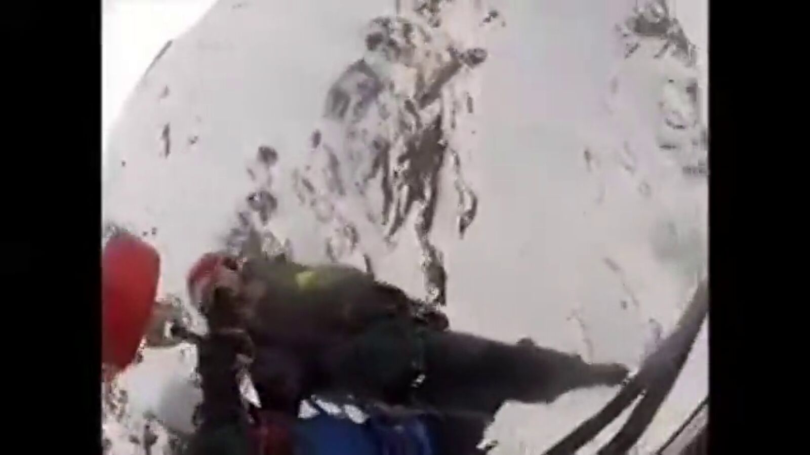 Rescatan en helicóptero a dos alpinistas en Sierra Nevada 
