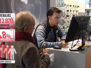 En los comercios se vive hoy uno de los días de trabajo más intensos entre compras y rebajas En los comercios se vive hoy uno de los días de trabajo más intensos entre compras y rebajas