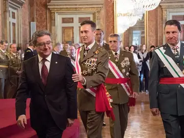 El inspector General del Ejército, Fernando Aznar junto al delegado del gobierno en Cataluña, Enric Millo El inspector General del Ejército, Fernando Aznar junto al delegado del gobierno en Cataluña, Enric Millo