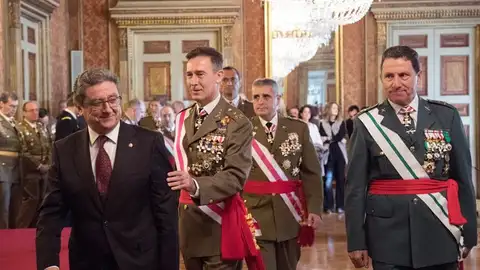 El inspector General del Ejército, Fernando Aznar junto al delegado del gobierno en Cataluña, Enric Millo El inspector General del Ejército, Fernando Aznar junto al delegado del gobierno en Cataluña, Enric Millo