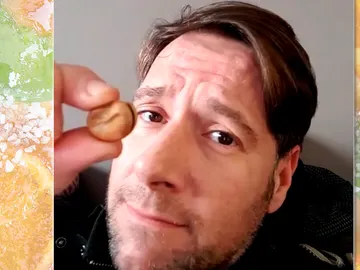 El haba del Roscón de Reyes, protagonista del último chiste de Carlos Latre imitando a Matías Prats El haba del Roscón de Reyes, protagonista del último chiste de Carlos Latre imitando a Matías Prats