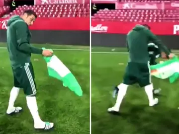 La imagen de Joaquín 'toreando' en el Pizjuán La imagen de Joaquín 'toreando' en el Pizjuán