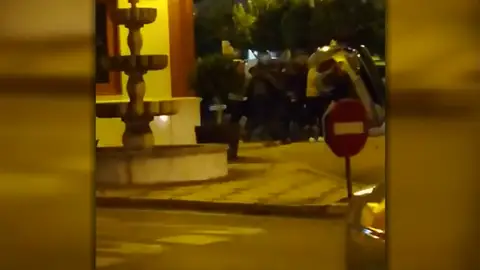 Choque racial en la localidad sevillana de Pedrera. Choque racial en la localidad sevillana de Pedrera.