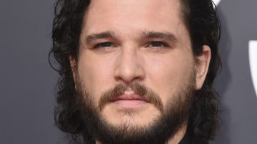 Kit Harington en los Globos de Oro