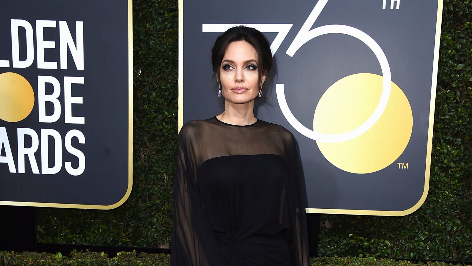 El tenso reencuentro entre Jennifer Aniston y Angelina Jolie en los Globos de Oro 2018