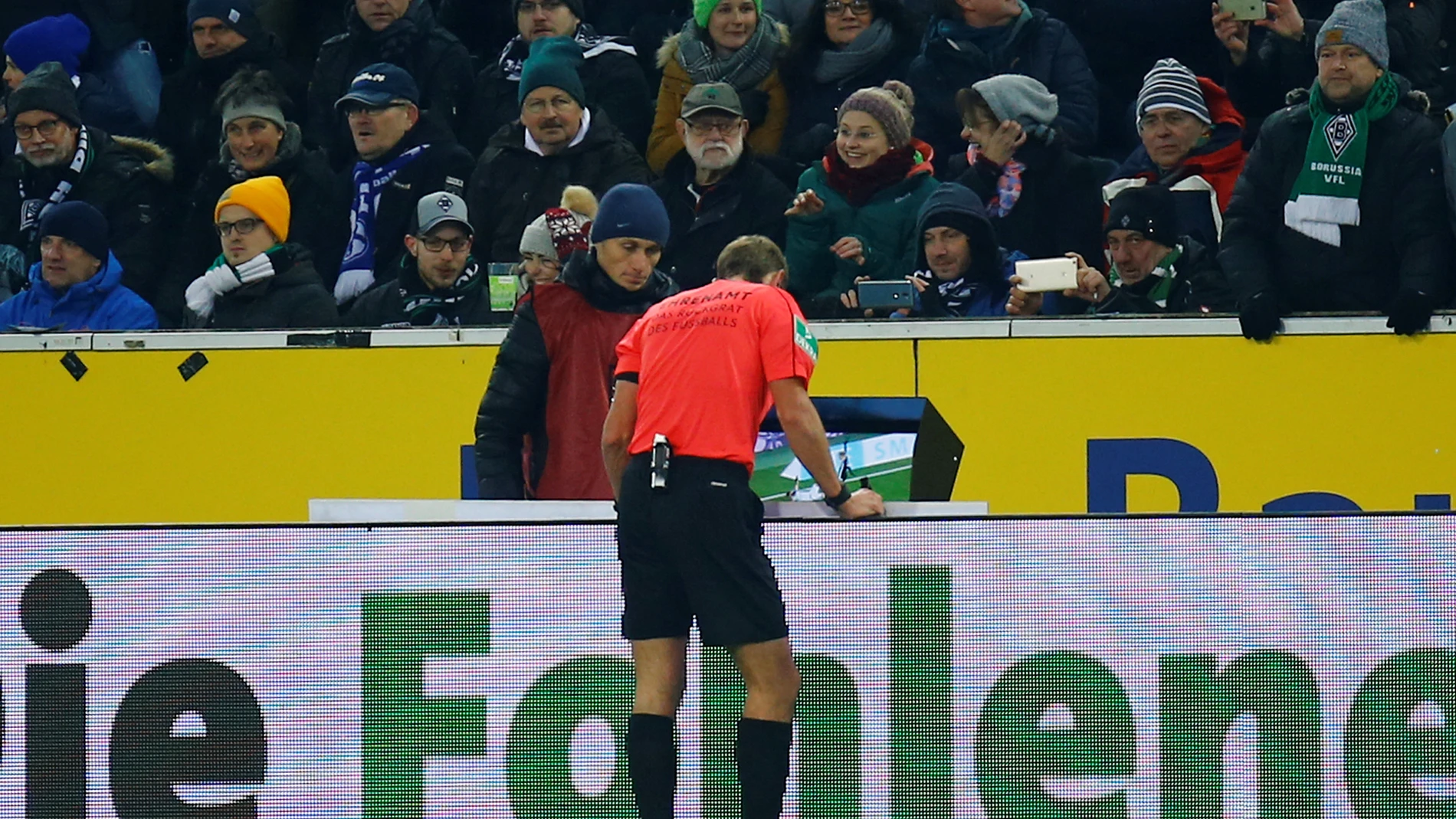 Utilización del VAR durante un encuentro Utilización del VAR durante un encuentro