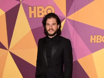 Kit Harington en la fiesta HBO Kit Harington en la fiesta HBO