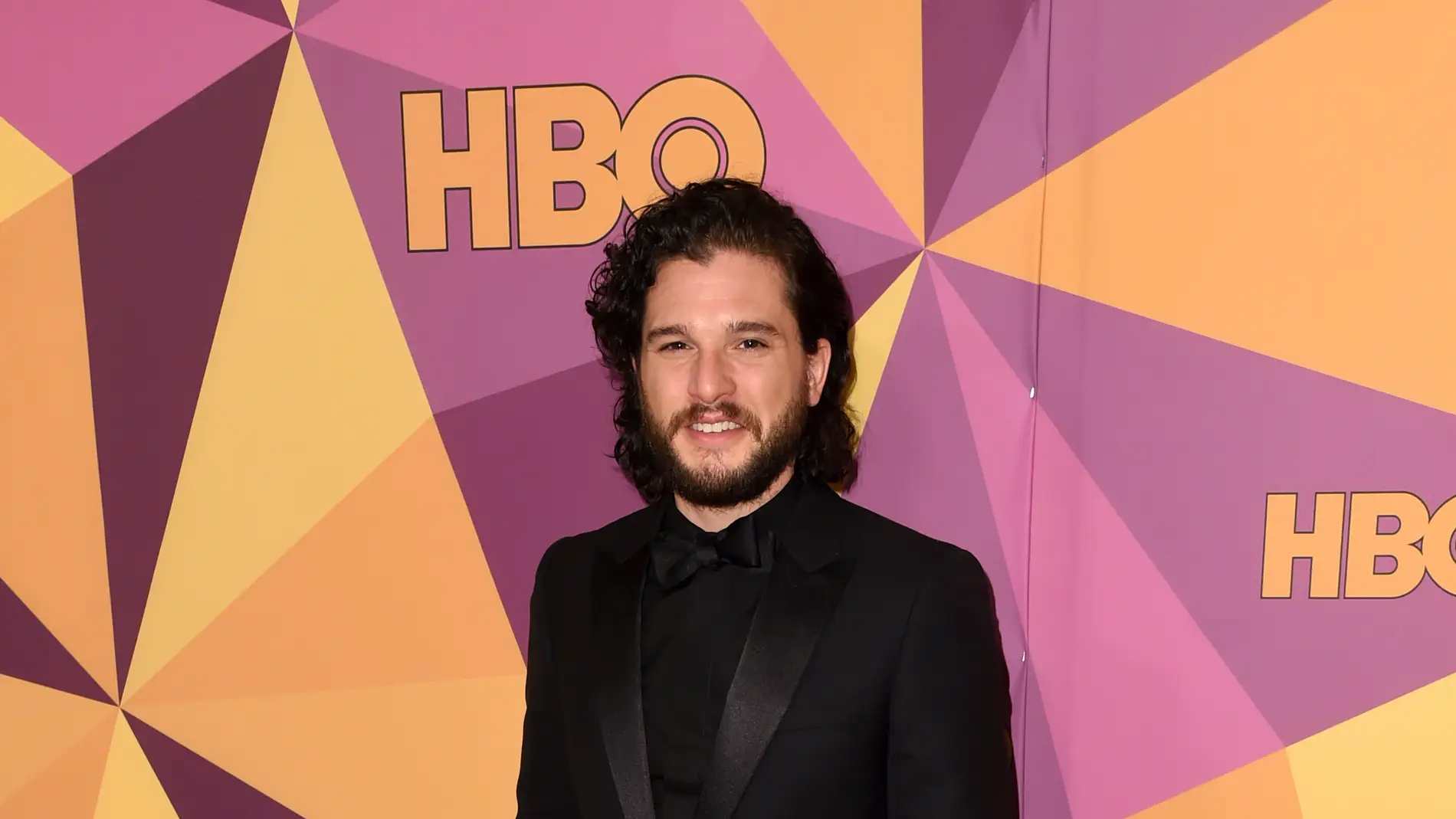 Kit Harington en la fiesta HBO