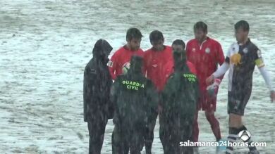 El Unionistas y el Astorga tuvieron que suspender su partido por la nieve y... ¡la presencia de la Guardia Civil!