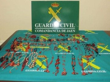 Pulseras tóxicas incautadas por la Guardia Civil