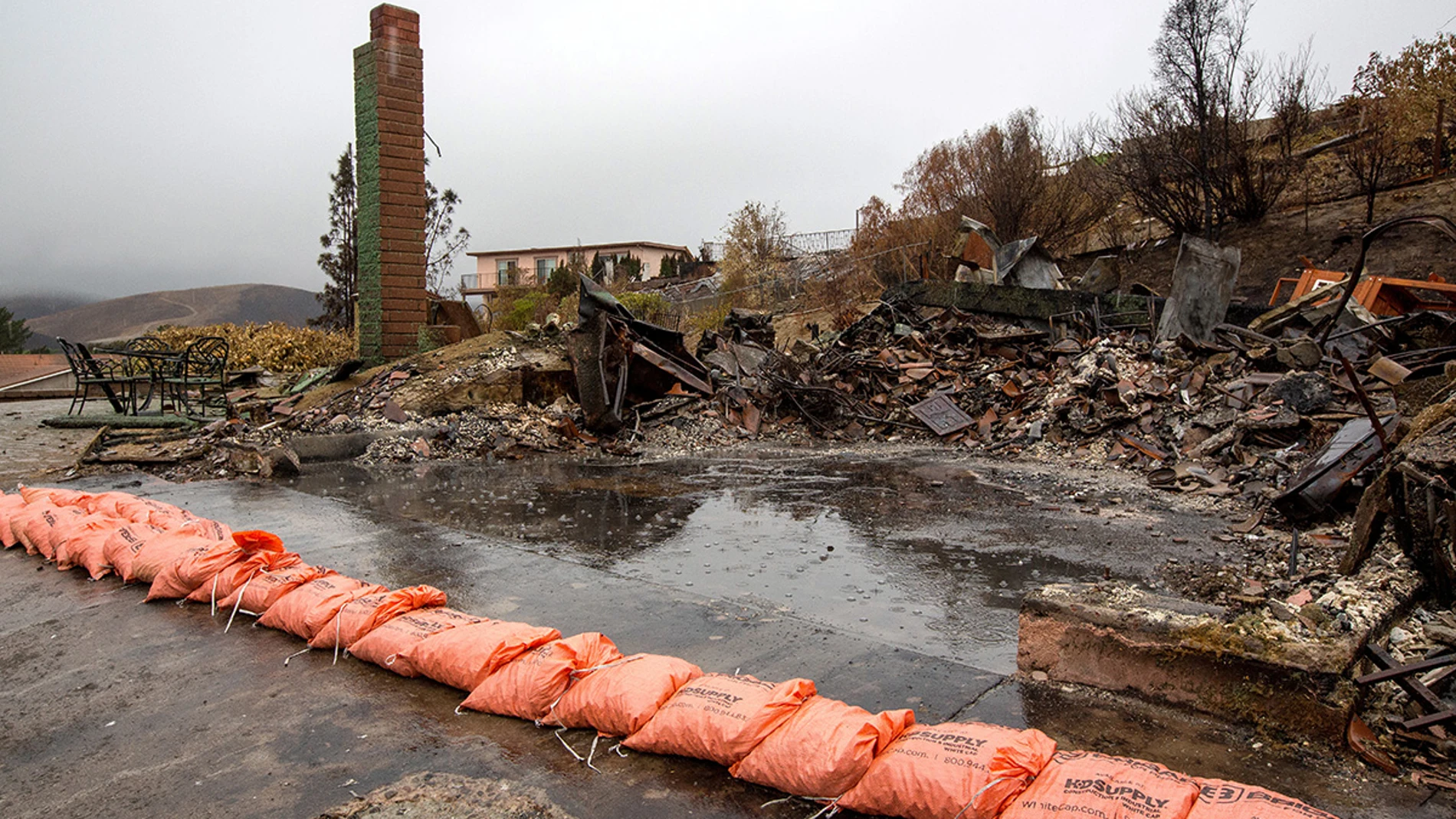 Efectos de las fuertes lluvias caídas en California Efectos de las fuertes lluvias caídas en California
