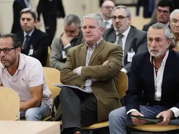 'El Bigotes', Pablo Crespo y Francisco Correa en el juicio sobre la 'trama Gürtel' 'El Bigotes', Pablo Crespo y Francisco Correa en el juicio sobre la 'trama Gürtel'