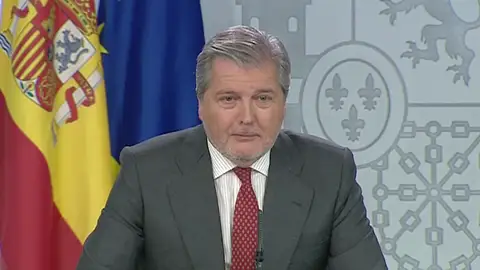 Méndez de Vigo afirma que "dejaron de trabajar con el PP cuando Rajoy les echó" Méndez de Vigo afirma que "dejaron de trabajar con el PP cuando Rajoy les echó"