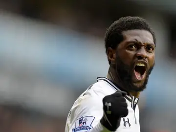 Adebayor en su etapa en el Tottenham Adebayor en su etapa en el Tottenham