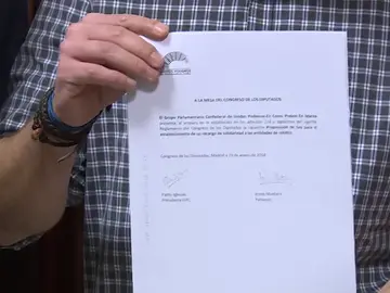 Psoe y Podemos buscan argumentos para convencer a los votantes de izquierda indecisos Psoe y Podemos buscan argumentos para convencer a los votantes de izquierda indecisos