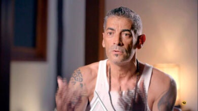 Julián se desespera con las inseguridades María José 